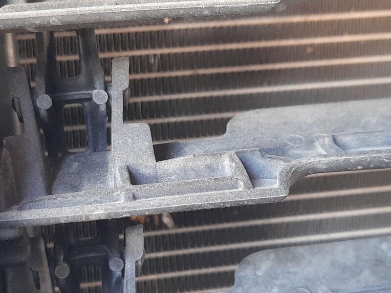 Condensador / Radiador Aire Acondicionado para Renault Clio V (B7_)