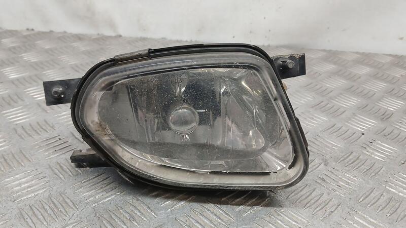 Faro Antiniebla Derecho para Mercedes-Benz Clase E (W211)