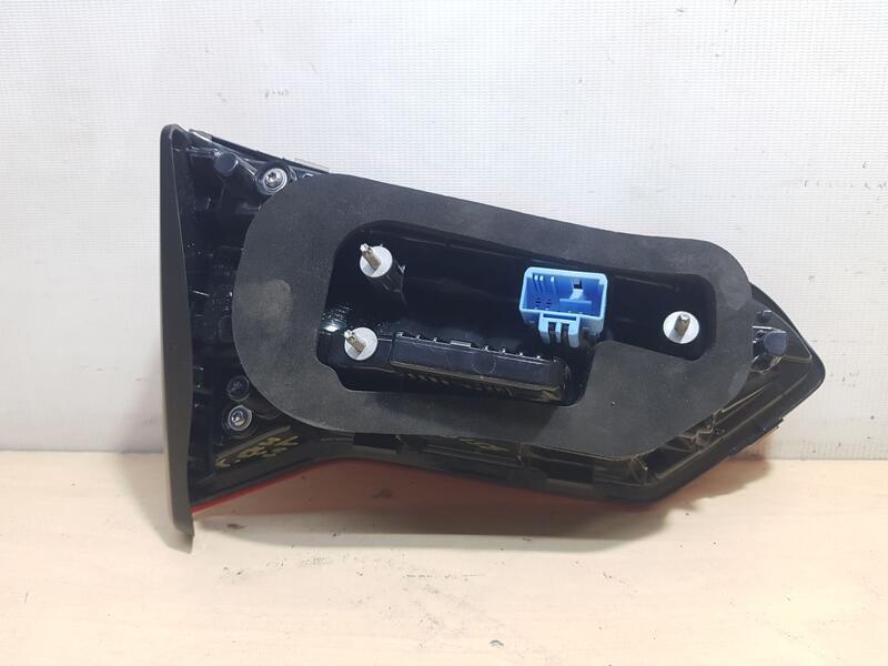 Piloto Trasero Derecho Interior para Volkswagen T-Roc (A11, D11)