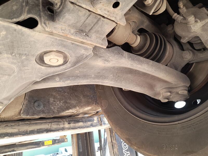 Brazo Suspension Inferior Delantero Izquierdo para Renault Megane Iv Hatchback (B9A/M/N_)