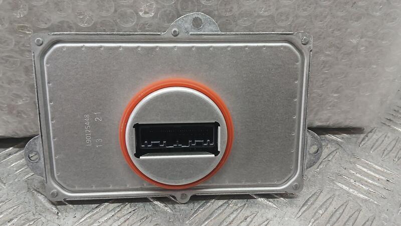 Centralita Faro para Peugeot 3008 Ii Suv (Mc_, Mr_, Mj_, M4_)