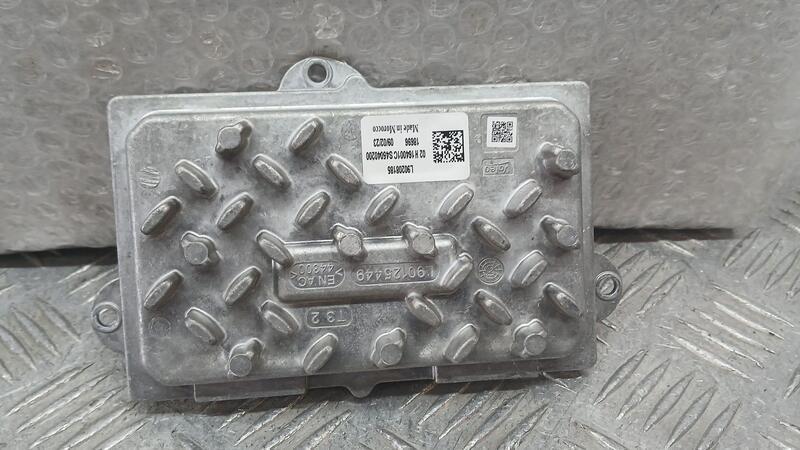 Centralita Faro para Peugeot 3008 Ii Suv (Mc_, Mr_, Mj_, M4_)