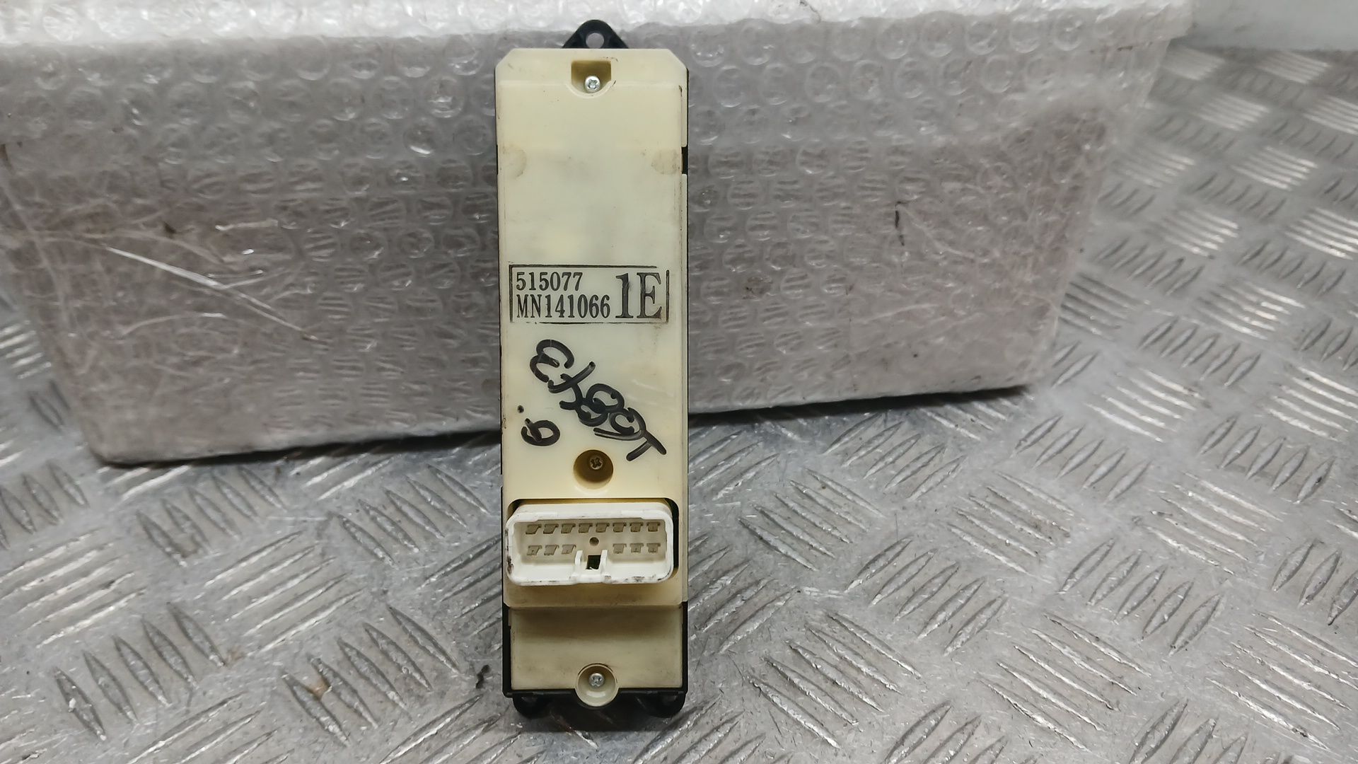 Mando Elevalunas Delantero Izquierdo para Mitsubishi Grandis (Na_W)