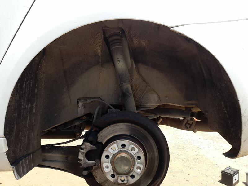 Plastico Pase Rueda Tras. Izq. para Audi A3 (8P1)