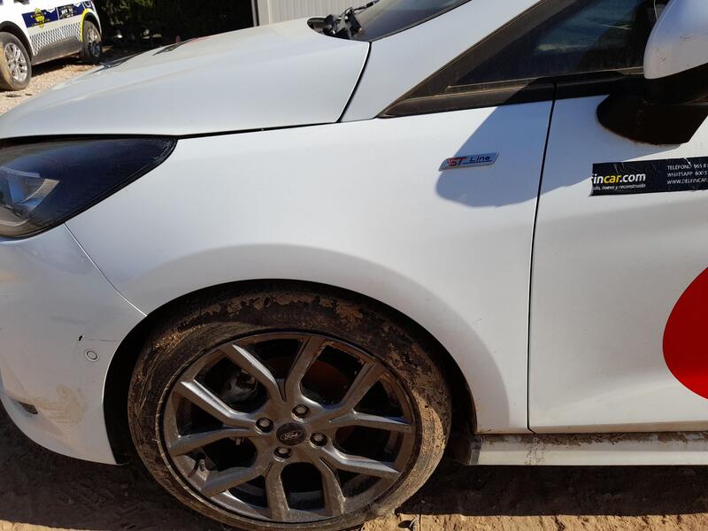 Aleta Delantera Izquierda para Ford Fiesta Vii (Hj, Hf)