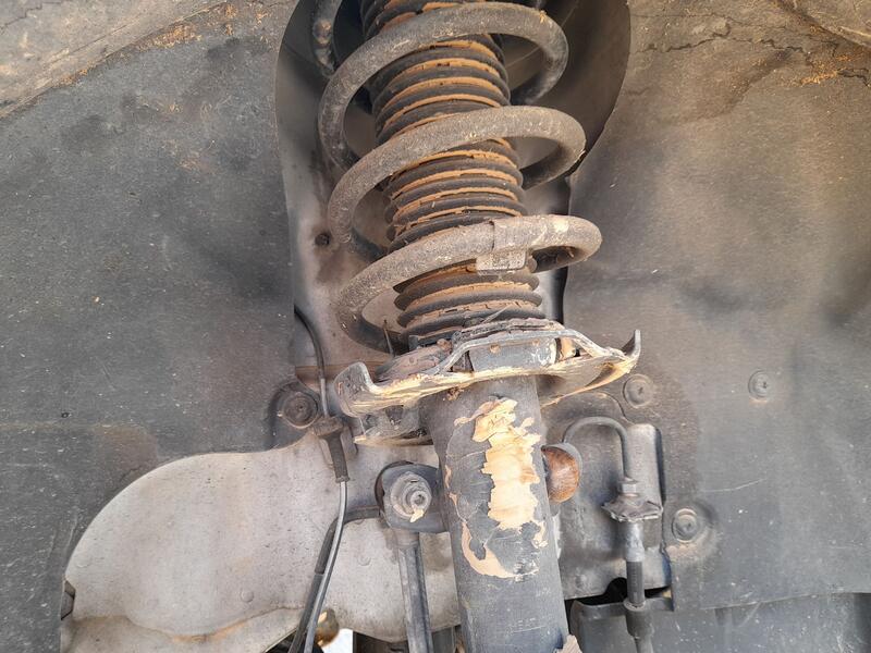 Amortiguador Delantero Derecho para Ford Fiesta Vii (Hj, Hf)