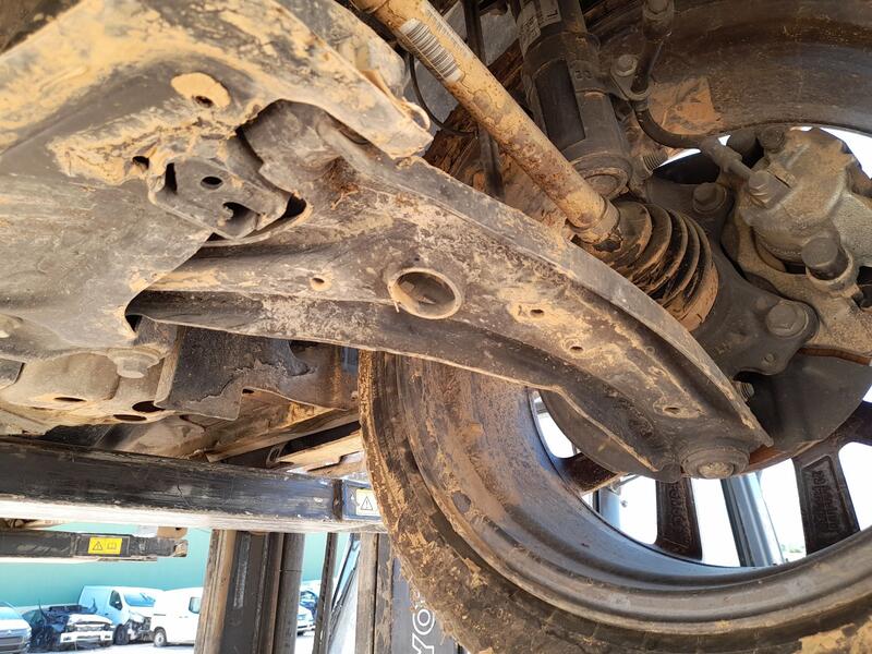Brazo Suspension Inferior Delantero Izquierdo para Ford Fiesta Vii (Hj, Hf)