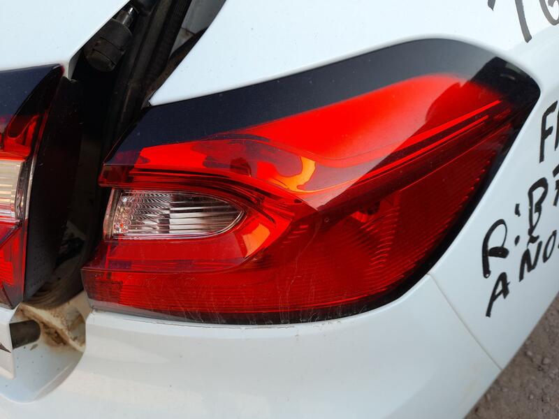Piloto Trasero Derecho Exterior para Ford Fiesta Vii (Hj, Hf)