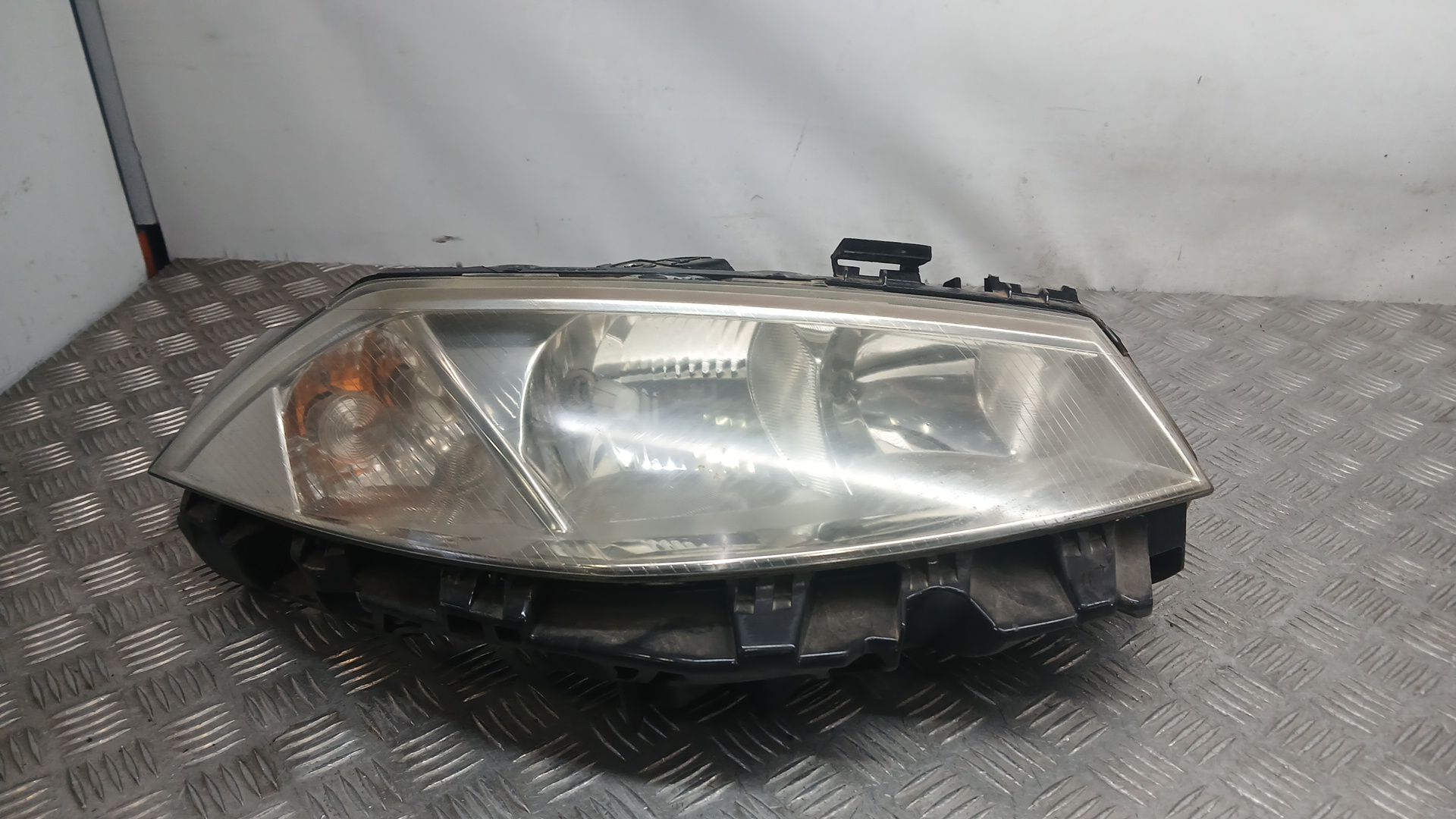Faro Derecho para Renault Megane Ii (Bm0/1_, Cm0/1_)