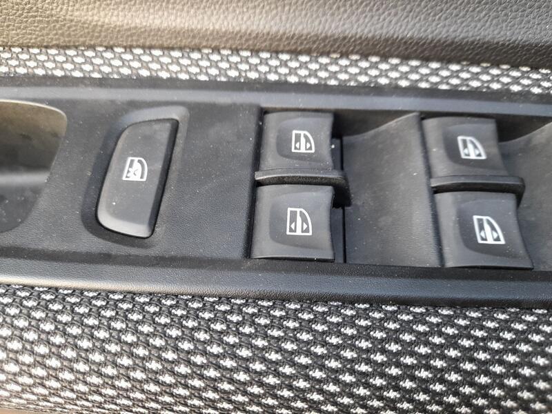 Mando Elevalunas Delantero Izquierdo para Dacia Sandero Iii