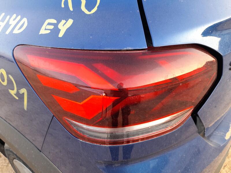 Piloto Trasero Izquierdo para Dacia Sandero Iii