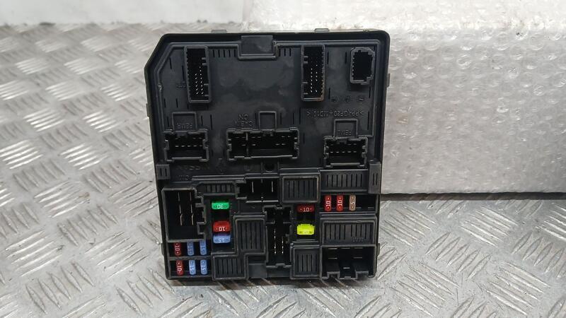 Caja Reles / Fusibles para Nissan Qashqai Ii (J11, J11_)