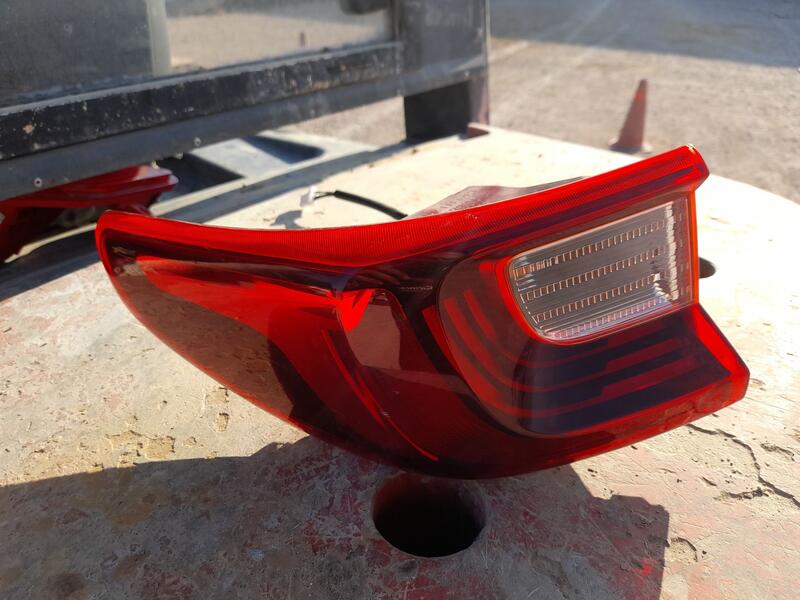 Piloto Trasero Izquierdo Exterior para Kia Stonic (Yb)