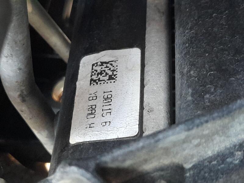 Radiador Agua para Kia Stonic (Yb)