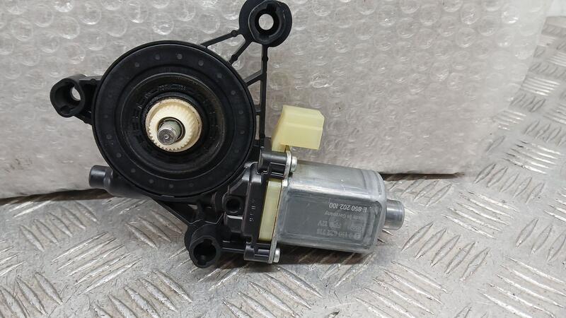 Motor Elevalunas Delantero Derecho para Seat Leon (5F1)