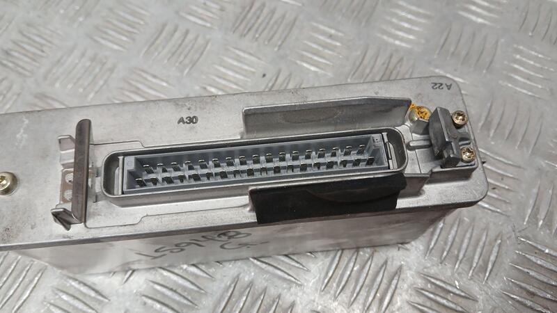 Centralita Abs para Audi 80/90 (893)