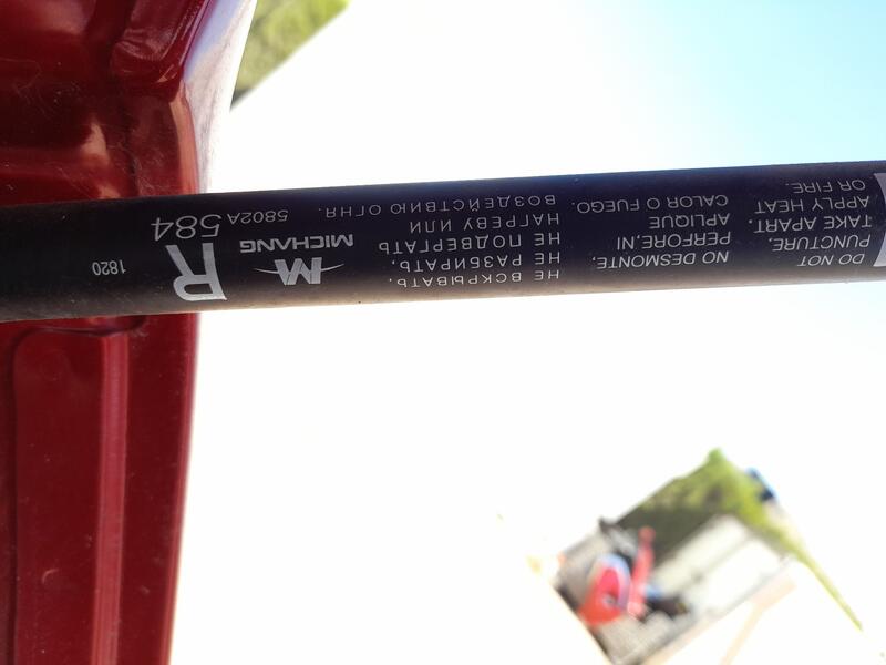 Amortiguadores Maletero / Porton para Mitsubishi Mirage / Space Star Vi Hatchback (A0_A)