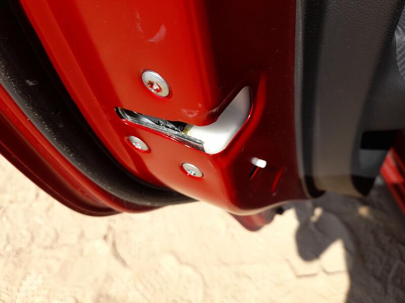 Cerradura Puerta Trasera Izquierda para Mitsubishi Mirage / Space Star Vi Hatchback (A0_A)