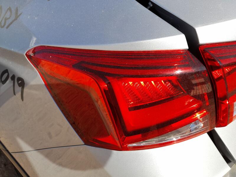 Piloto Trasero Izquierdo Exterior para Seat Arona (Kj7, Kjp)