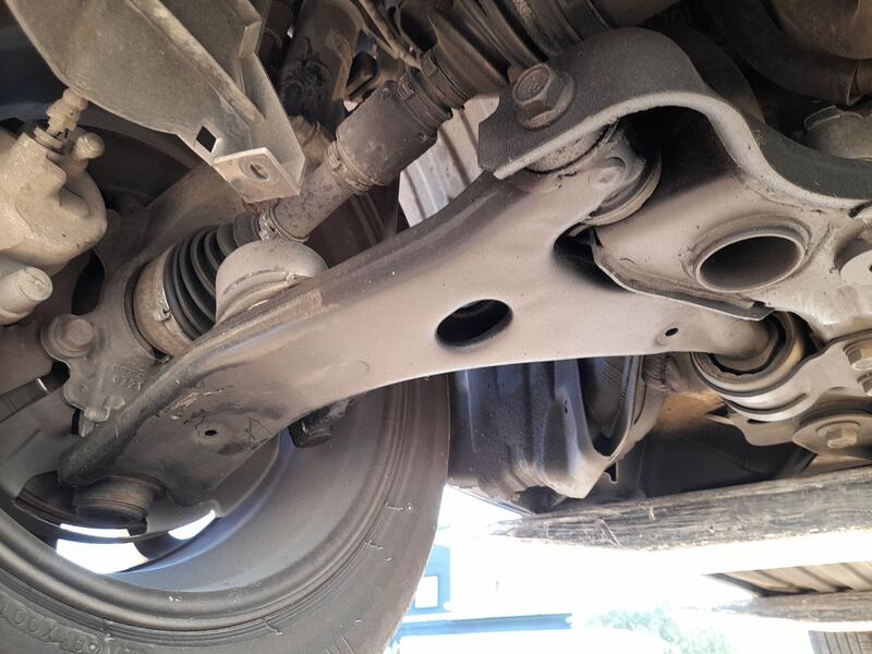 Brazo Suspension Inferior Delantero Derecho para Mazda 5 (Cr)