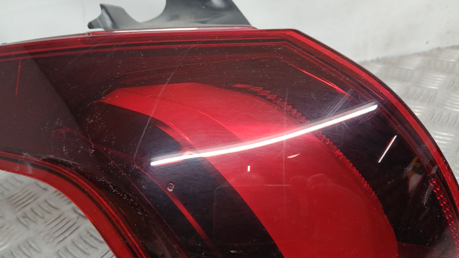 Piloto Trasero Izquierdo Exterior para Peugeot 2008 I (Cu_)