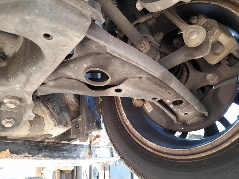 Brazo Suspension Inferior Delantero Izquierdo para Toyota Yaris (_P13_)