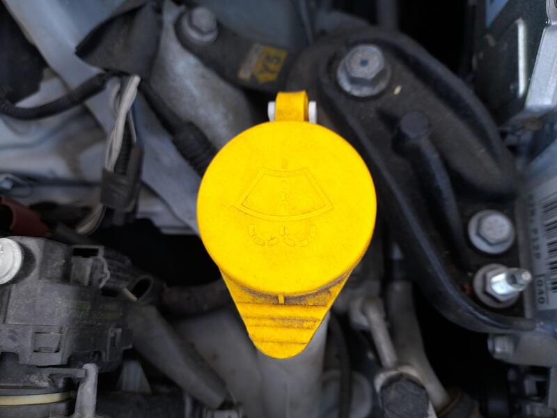 Deposito Limpia para Toyota Yaris (_P13_)