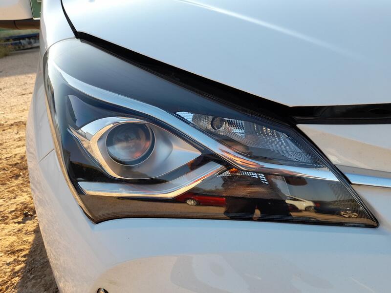 Faro Derecho para Toyota Yaris (_P13_)