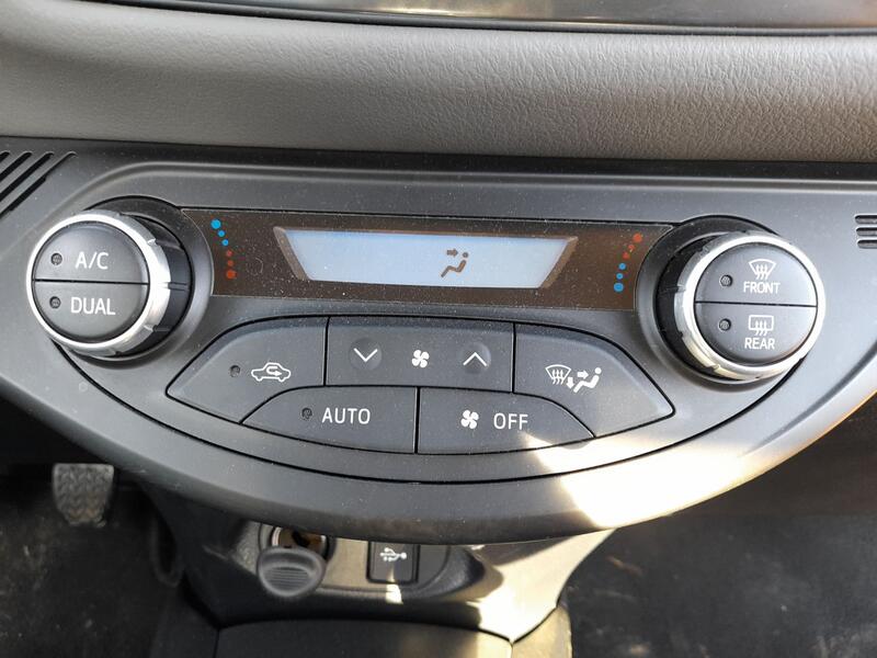 Mando Climatizador para Toyota Yaris (_P13_)