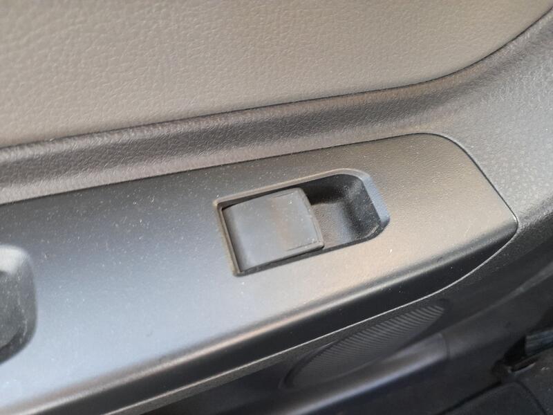 Mando Elevalunas Trasero Izquierdo para Toyota Yaris (_P13_)