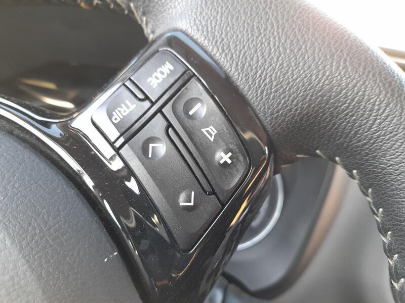 Volante para Toyota Yaris (_P13_)