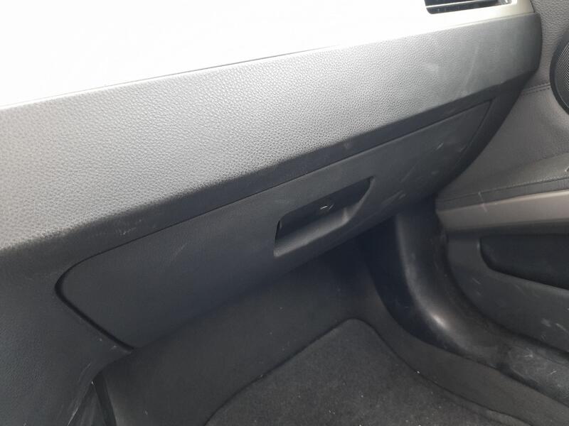 Guantera para Bmw 3 (E90)