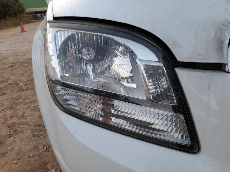 Faro Derecho para Chevrolet Orlando (J309)