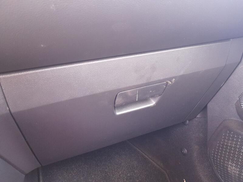 Guantera para Dacia Sandero Iii