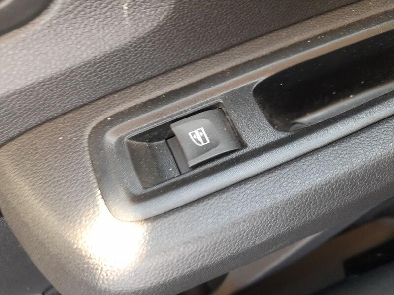 Mando Elevalunas Trasero Derecho para Dacia Sandero Iii