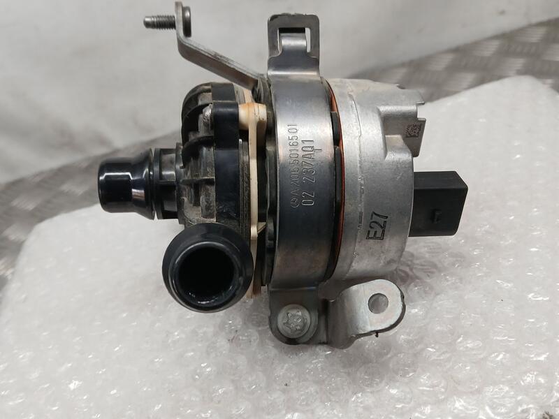 Bomba Agua Adicional para Mercedes-Benz Clase C (W206)