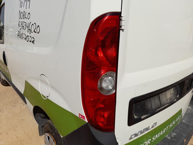 Piloto Trasero Izquierdo para Fiat Doblo Cargo (263_)
