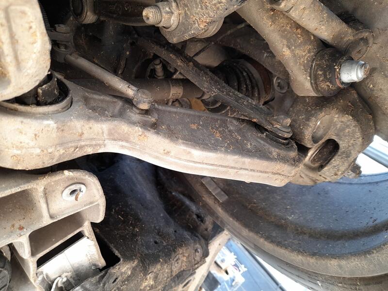 Brazo Suspension Inferior Delantero Izquierdo para Maserati Grecale