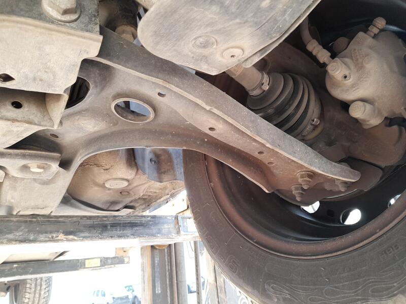 Brazo Suspension Inferior Delantero Izquierdo para Seat Ibiza Iv (6J5, 6P1)