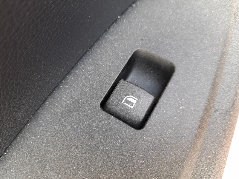 Mando Elevalunas Trasero Izquierdo para Kia Sportage V (Nq5)