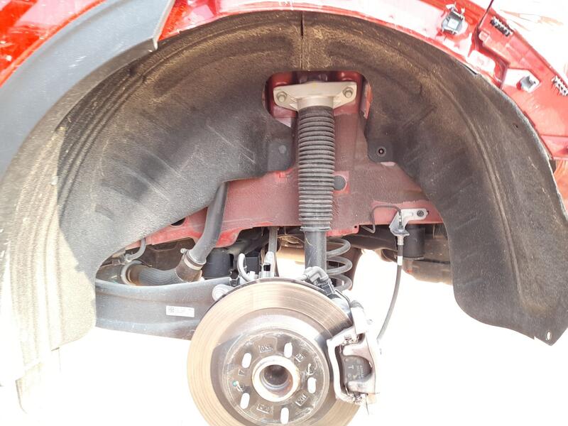 Plastico Pase Rueda Tras. Izq. para Kia Sportage V (Nq5)