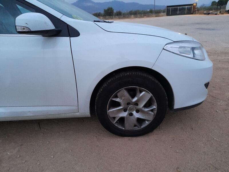 Aleta Delantera Derecha para Renault Fluence (L3_)