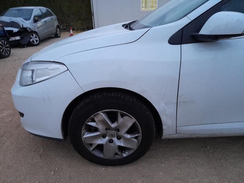 Aleta Delantera Izquierda para Renault Fluence (L3_)