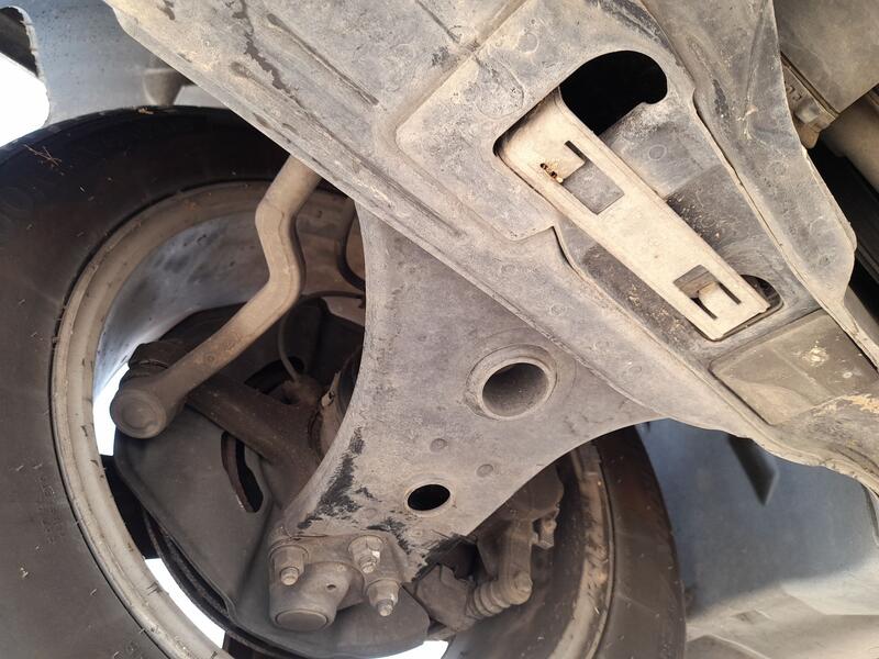 BRAZO SUSPENSION INFERIOR DELANTERO DERECHO 82,59