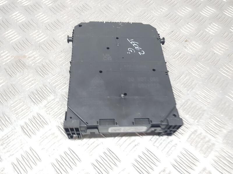 Caja Reles / Fusibles para Peugeot 208 (P2)