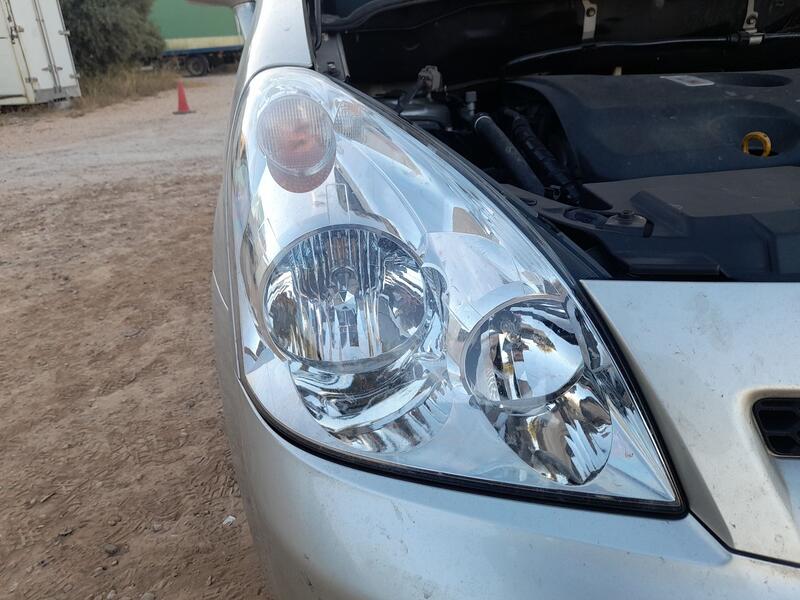 Faro Derecho para Toyota Corolla Verso (Zer_, Zze12_, R1_)