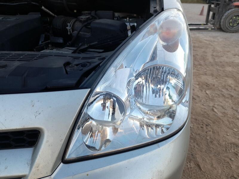 Faro Izquierdo para Toyota Corolla Verso (Zer_, Zze12_, R1_)