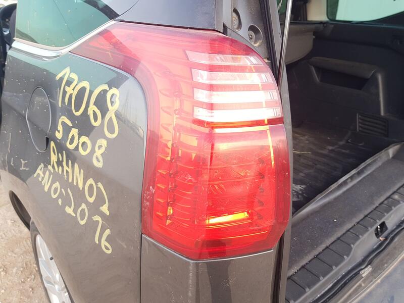 Piloto Trasero Izquierdo para Peugeot 5008 (0U_, 0E_)