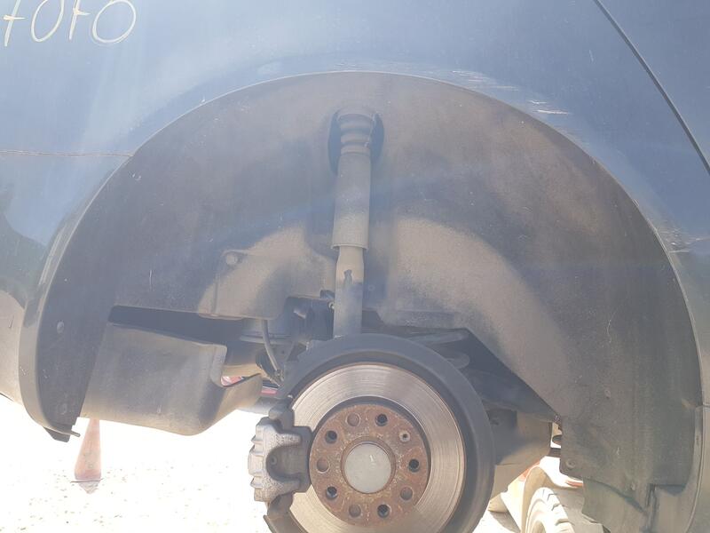 Plastico Pase Rueda Tras. Dch. para Seat Exeo (3R2)