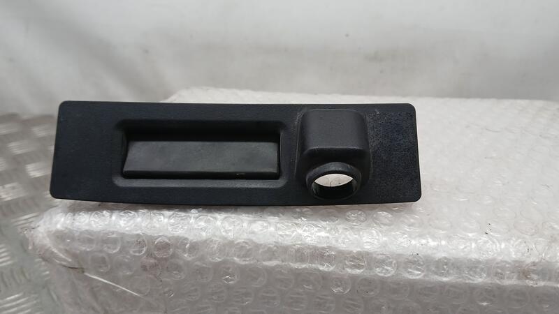 Maneta Exterior Porton para Tesla Model 3 (5Yj3)